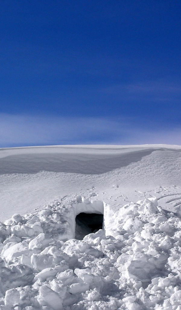 Снежные пещеры