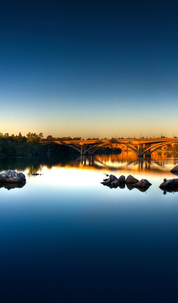 Мост через реку