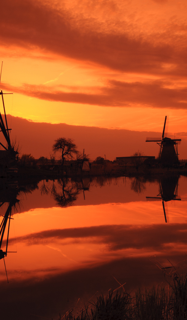 Мельница на закате