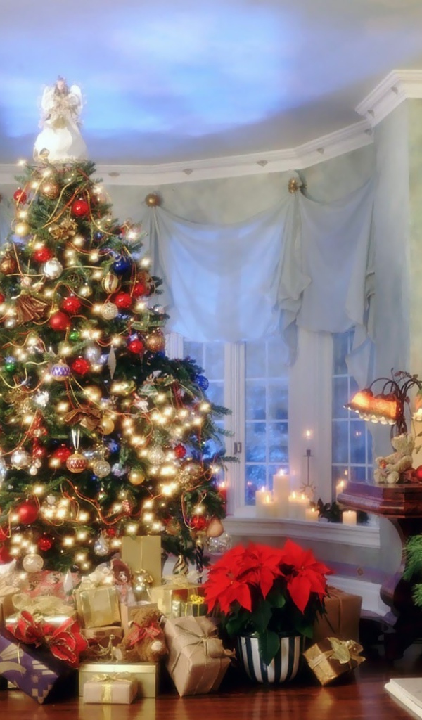 Елка с подарками