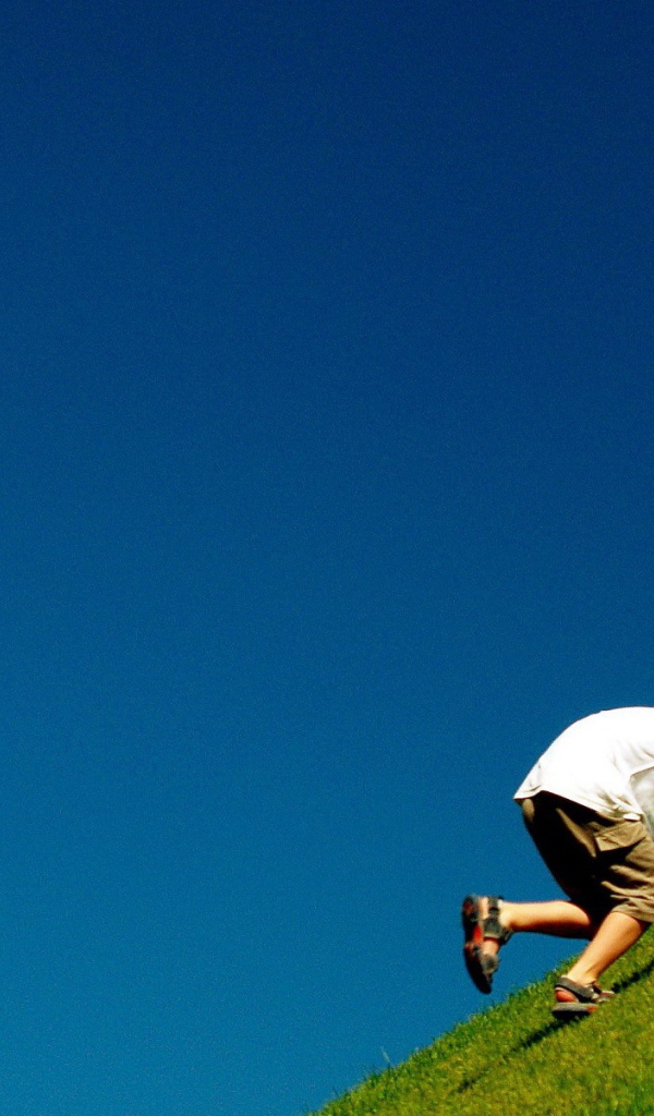 Дети на траве