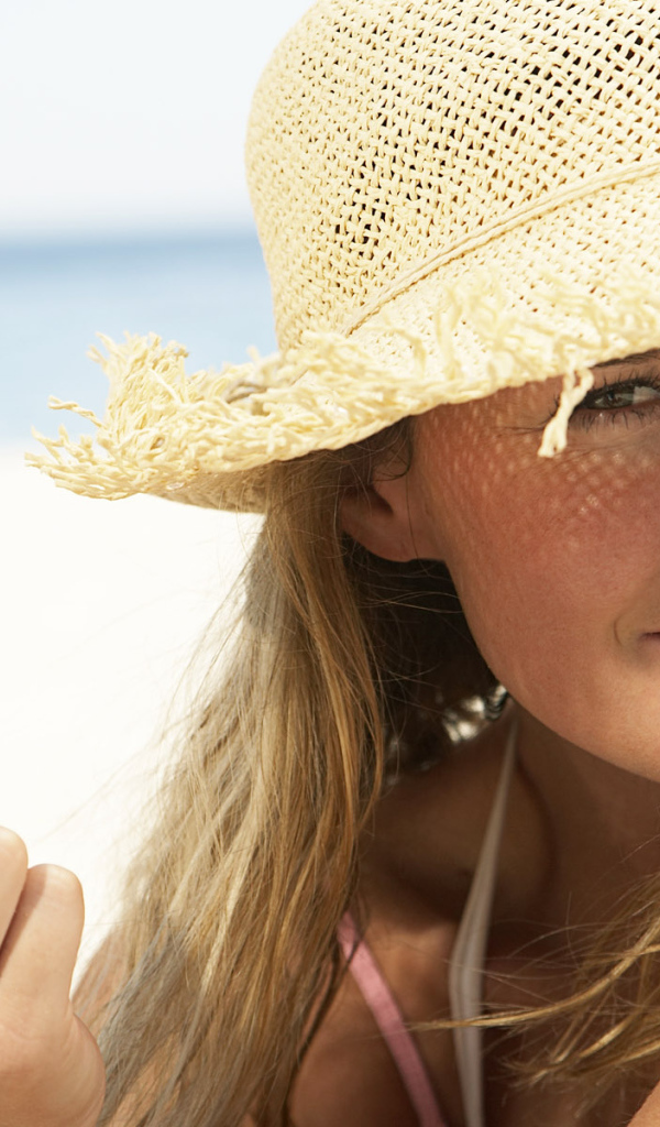 Красавица и яблоко