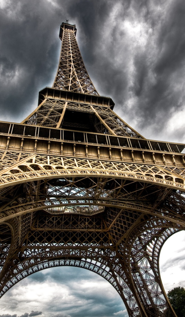 Эйфелева башня Париж