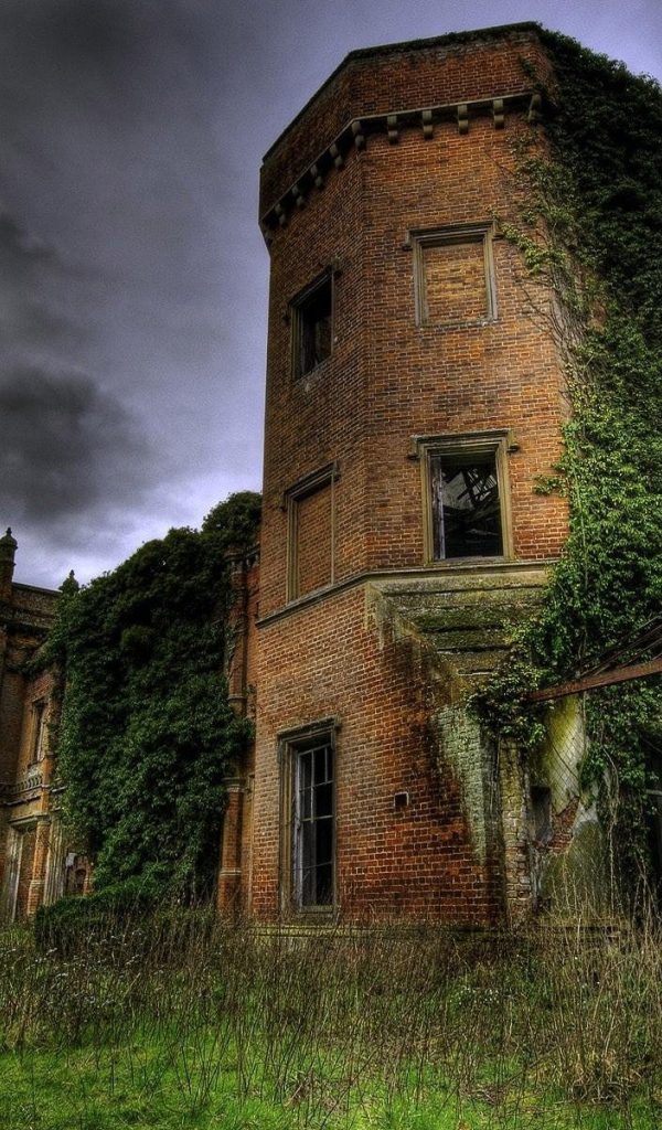 Заброшенный особняк