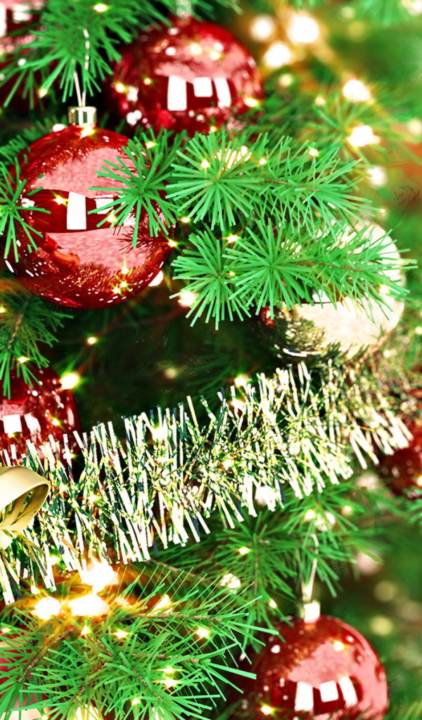 Праздничная елка