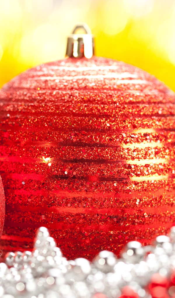 Декоративные шарики на елку