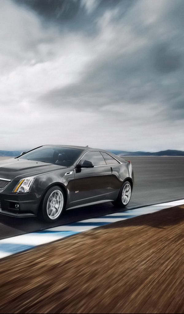 Кадиллак CTS V Купе в движении