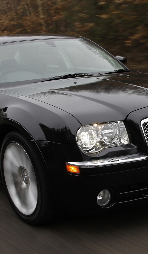 мощный Крайслер 300С