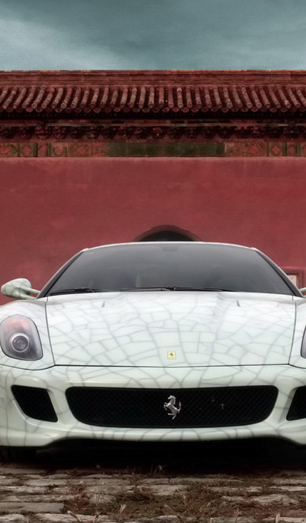 Феррари 599 Китай возле стены