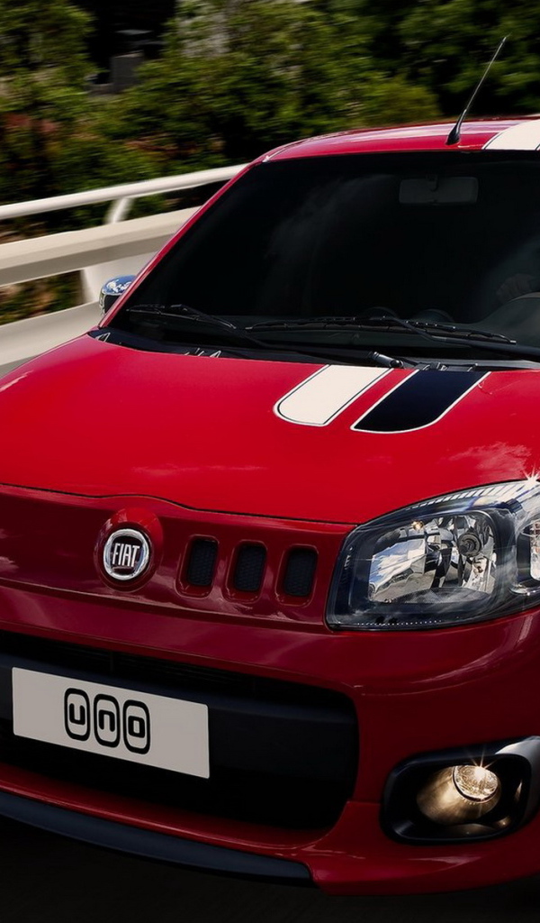 Фиат Уно в красном цвете