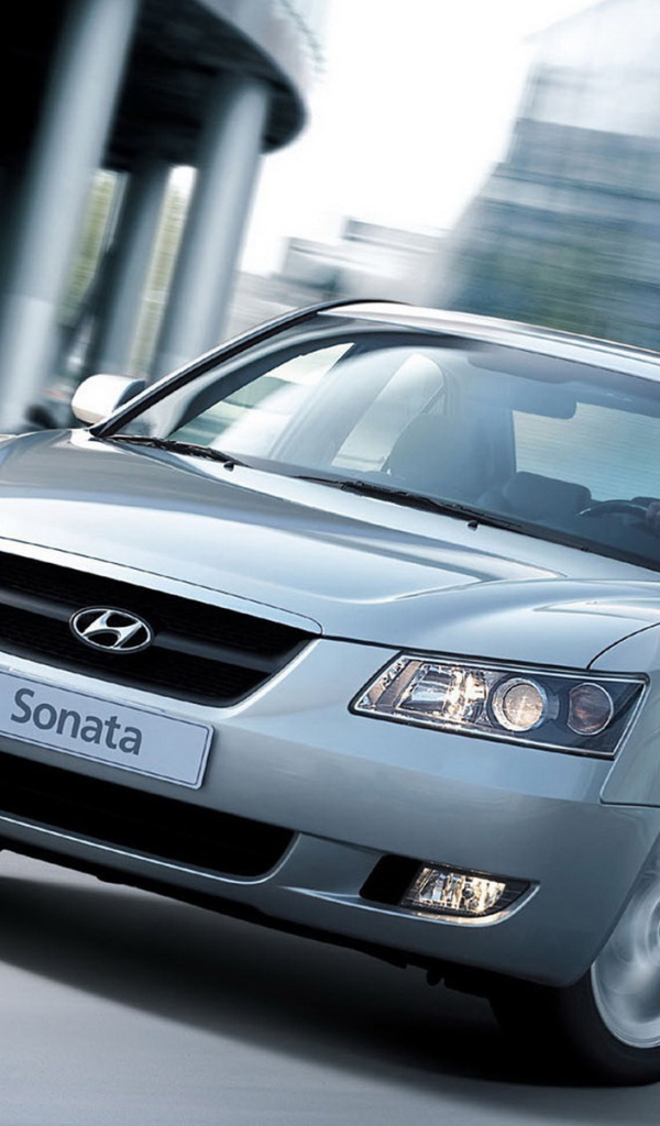 Хендай Соната в движении