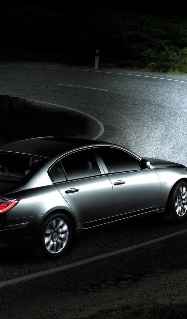 современный Хендай Дженезис