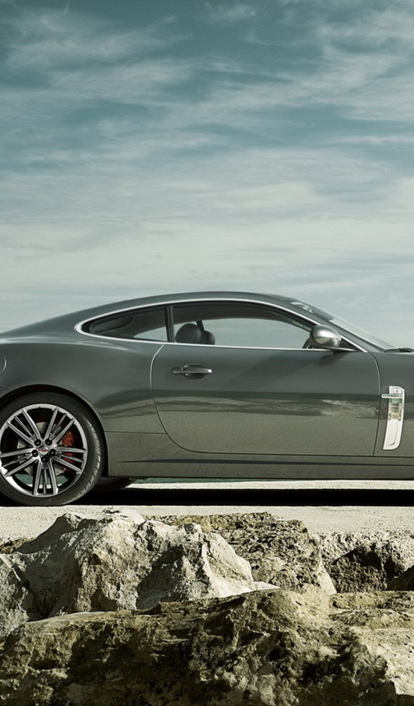 Jaguar XKR Portfolio