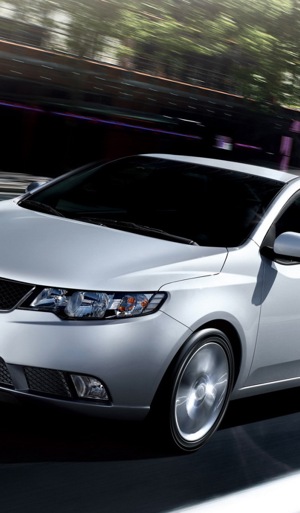 Киа Серато на улицах города