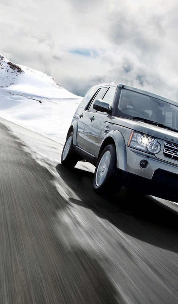 Land Rover Discovery на трассе