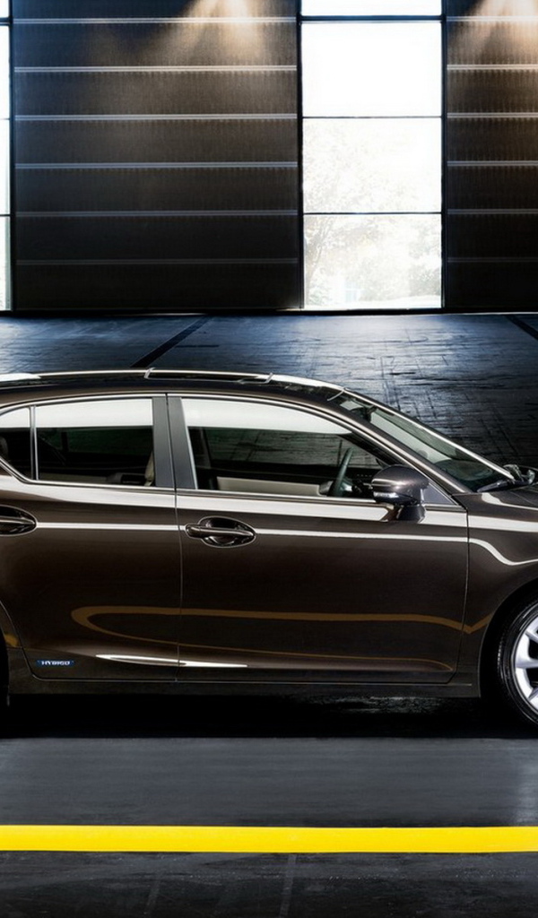 Лексус CT 200h