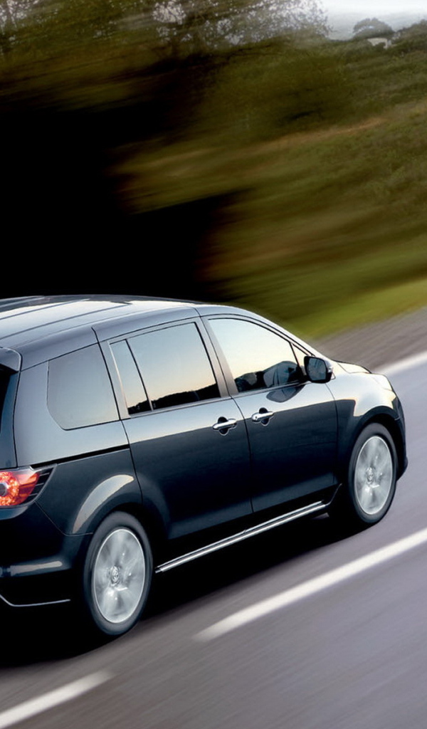 Мазда MПВ движение вперед