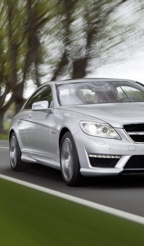 Обновленный Мерседес Бенц CL63 AMG