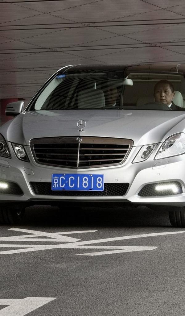 Mercedes-Benz-E-Class L 2011