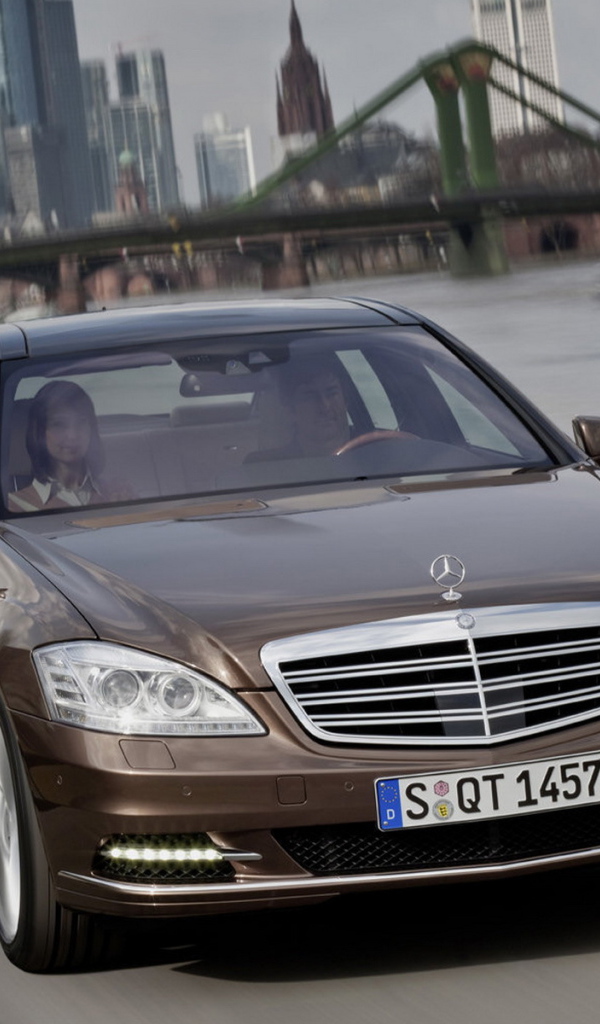 Новый Мерседес Бенц S класса