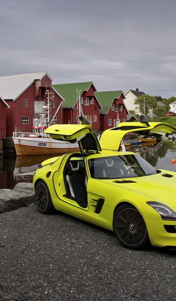 Мерседес Бенц AMG E-Cell Концепт