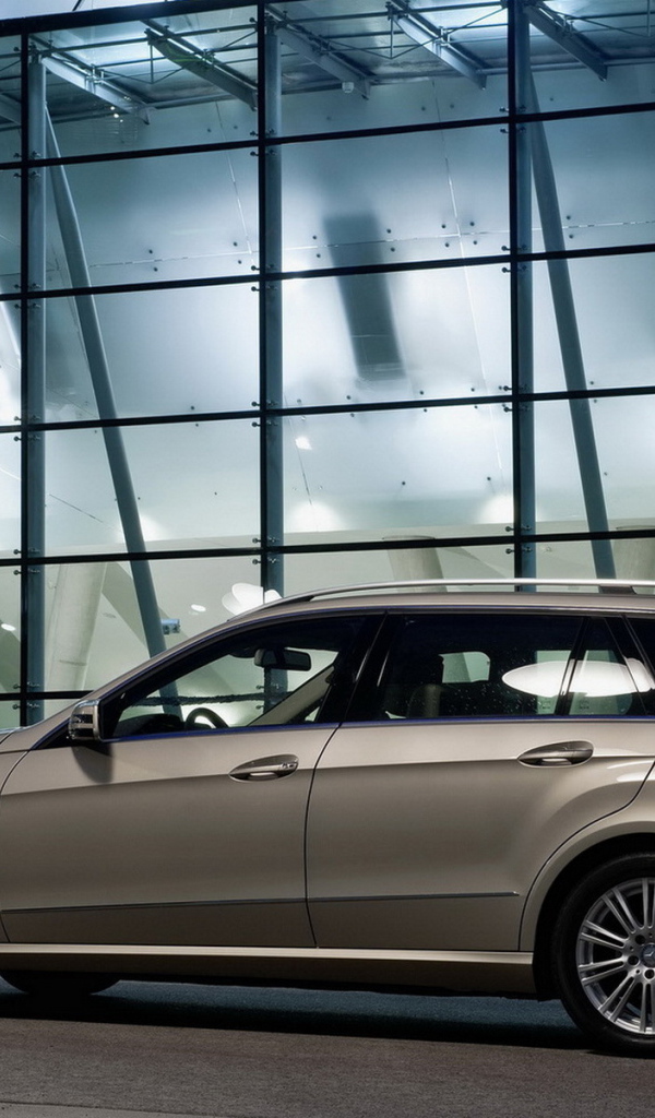 Мерседес Бенц E250