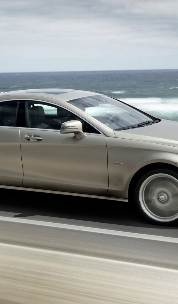 Мерседес Бенц CLS