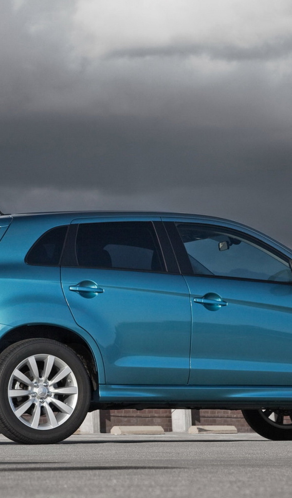 Митсубиши CUV