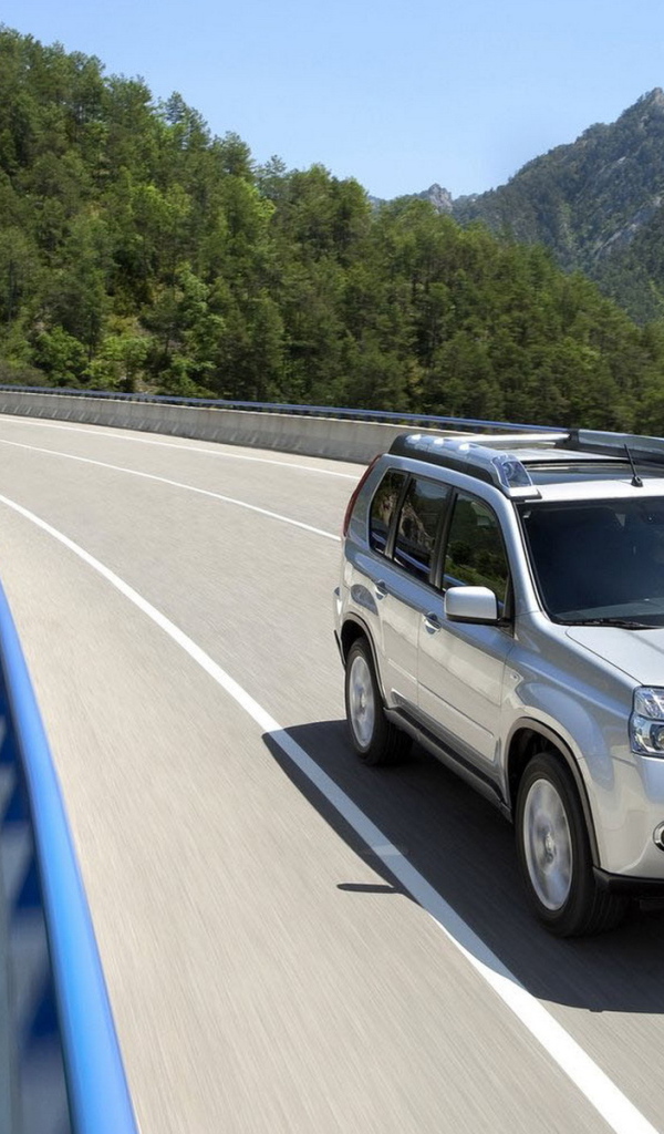 Ниссан X-Trail 2011