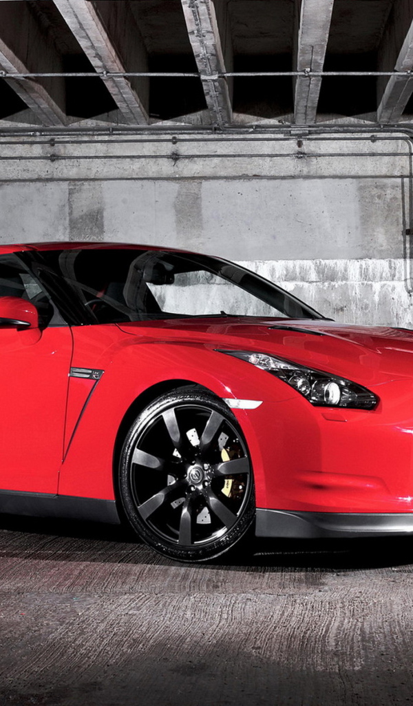 Nissan-GT-R