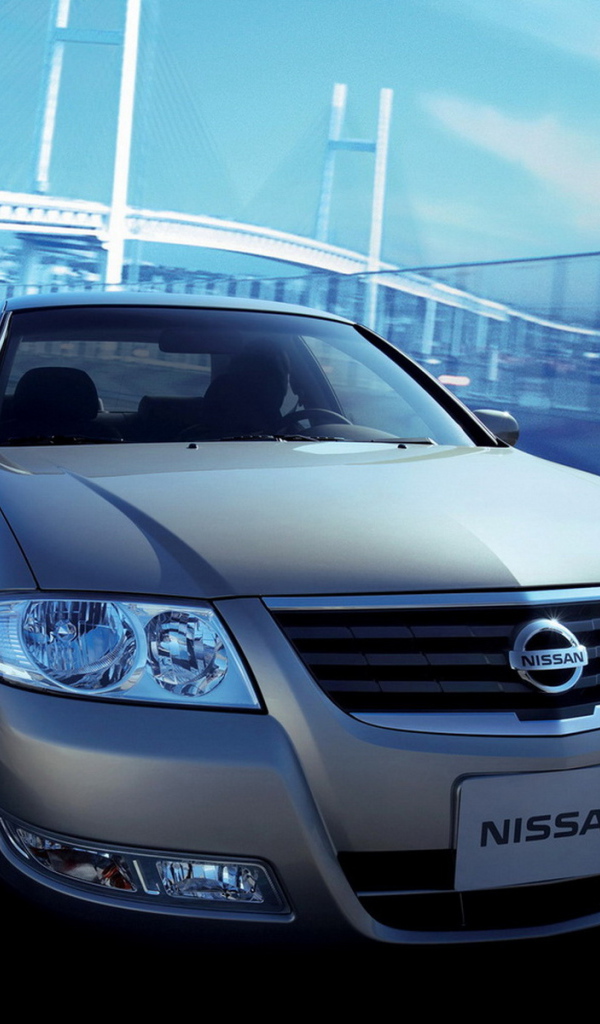 Ниссан Санни в движении