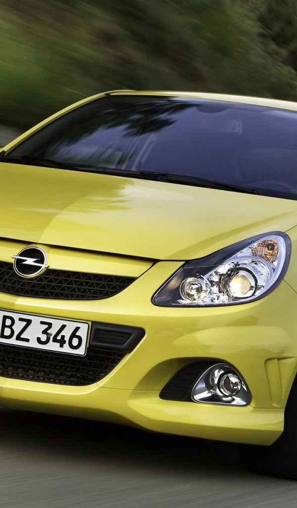 Стремительный Опель Корса