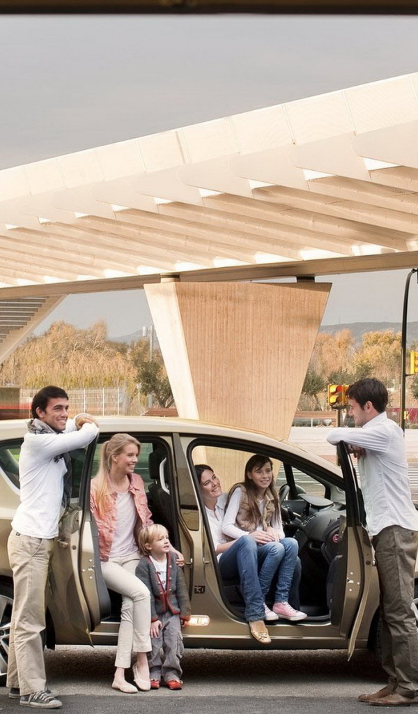 Опель Мерива открывая все двери