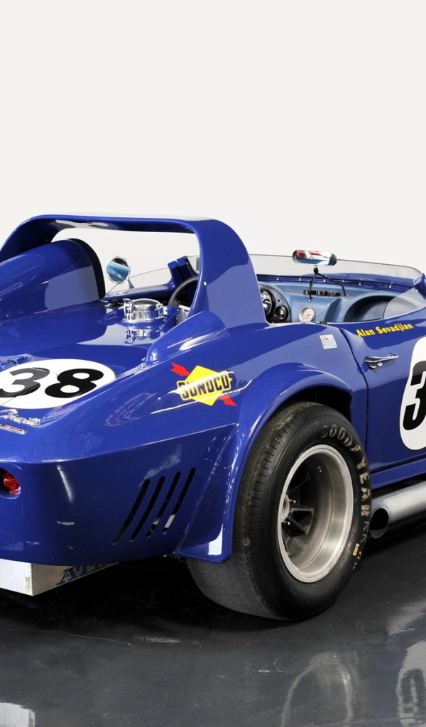 Классический спортивный автомобиль