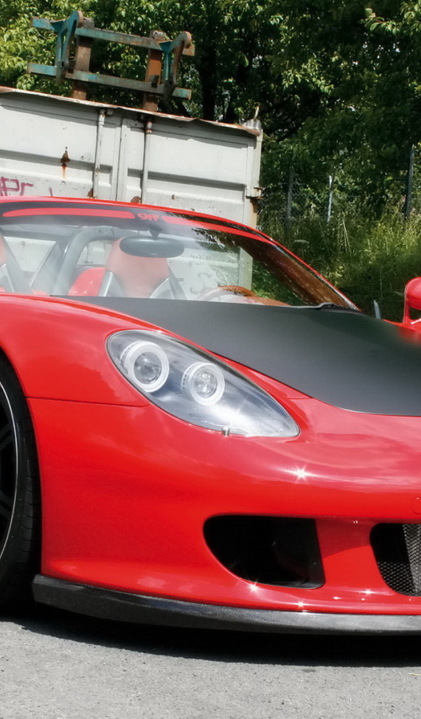 Порше ДжиТи Т900 в красном кузове