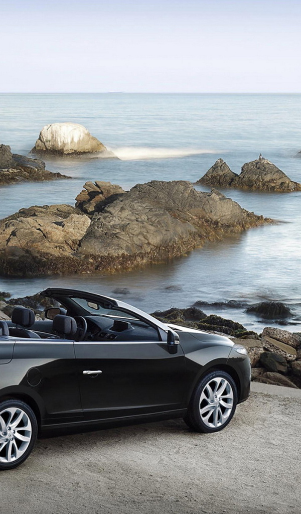 Renault Megane Coupe Cabriolet на побережье