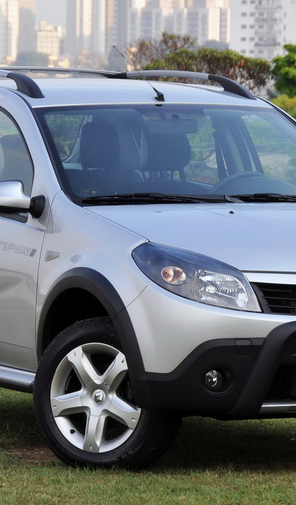 Рено Сандеро