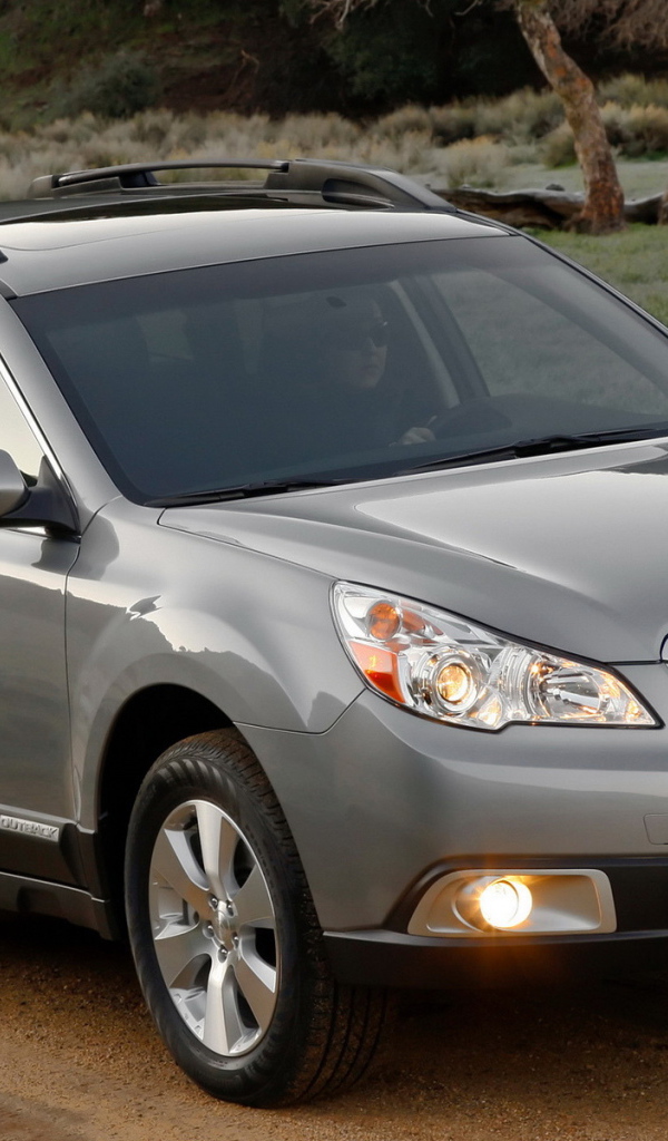 Субару Оутбек в движении