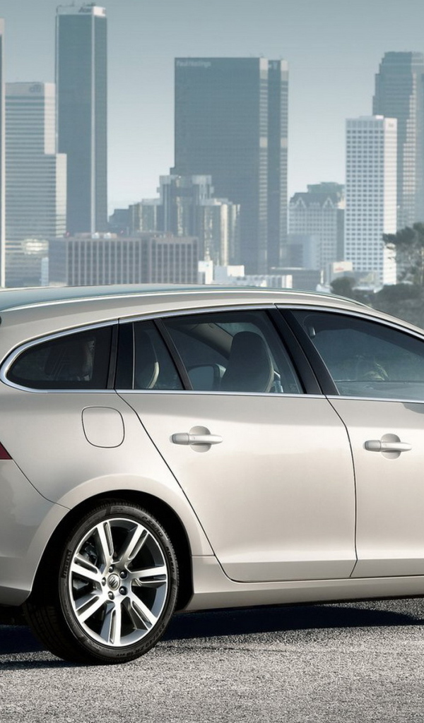 Вольво В60 - житель города