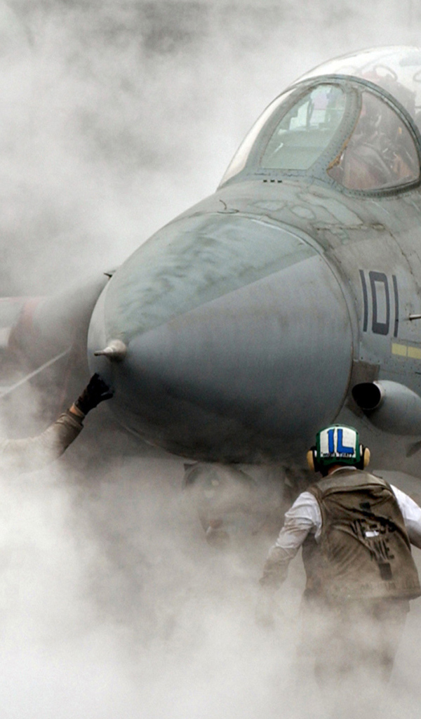 Истребитель на авианосце