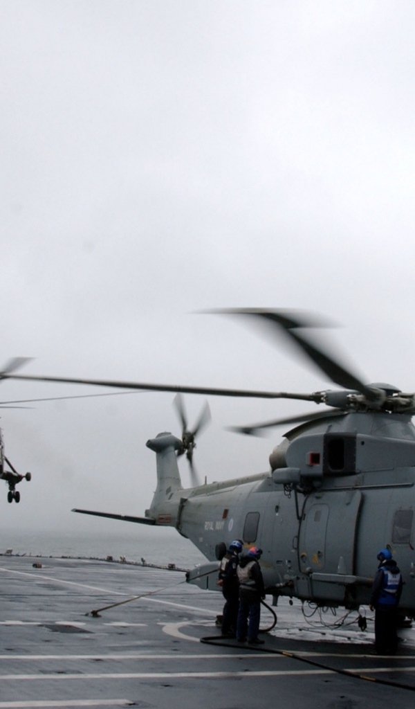 Вертолеты на авианосце