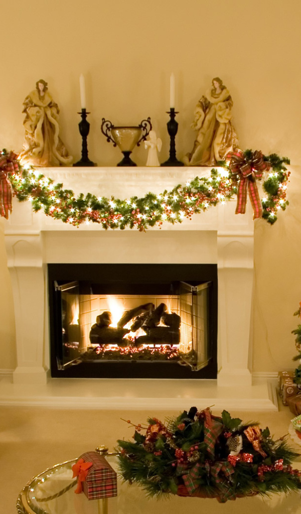 Праздник у камина