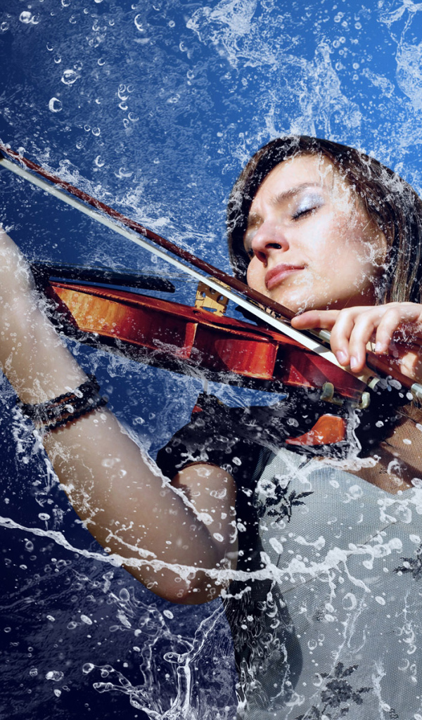 Девушка скрипка вода