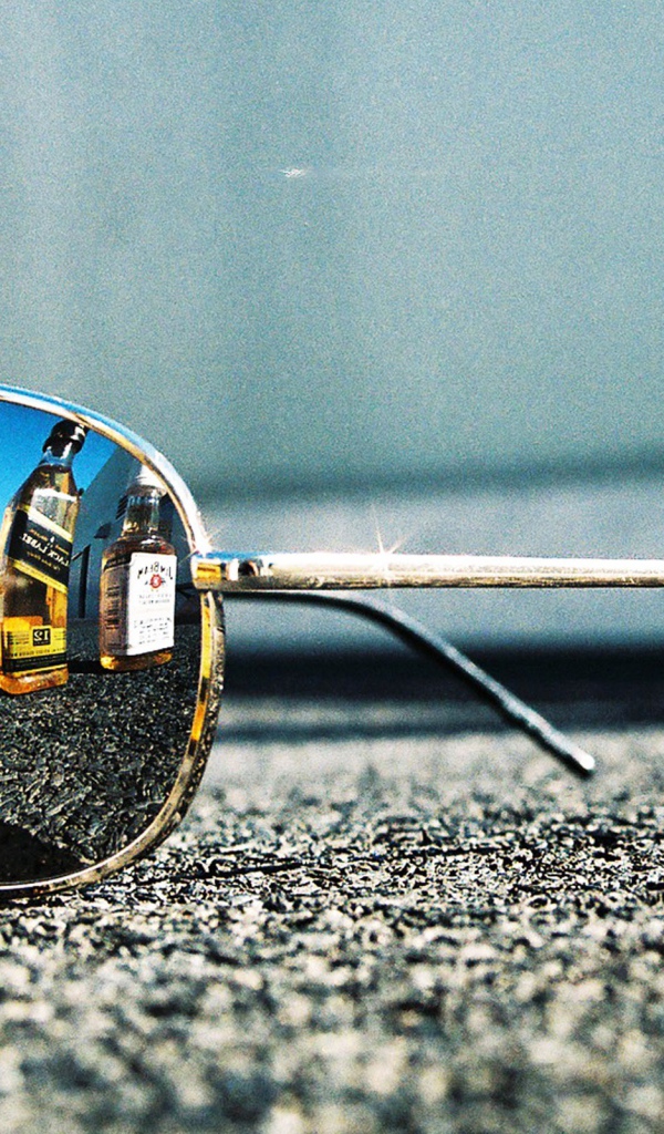 Очки и виски