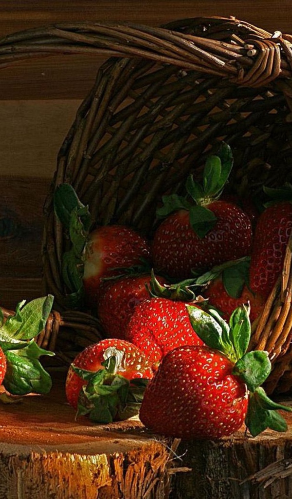 Корзина сладких ягод