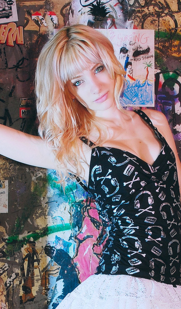 Модель Сьюзан Кофи