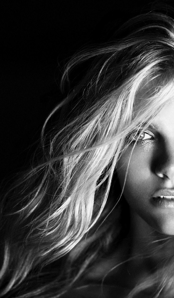 модель Бруклин Деккер