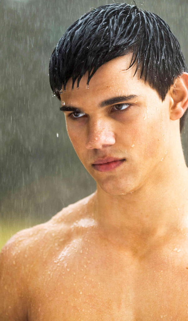 Tейлор Лотнер