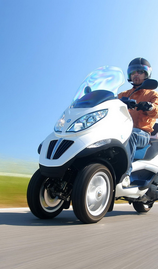 Piaggio MP3 Hybrid