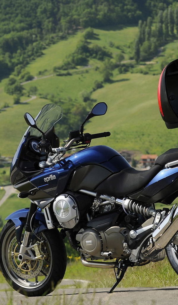 Априлиа НАНА на склоне